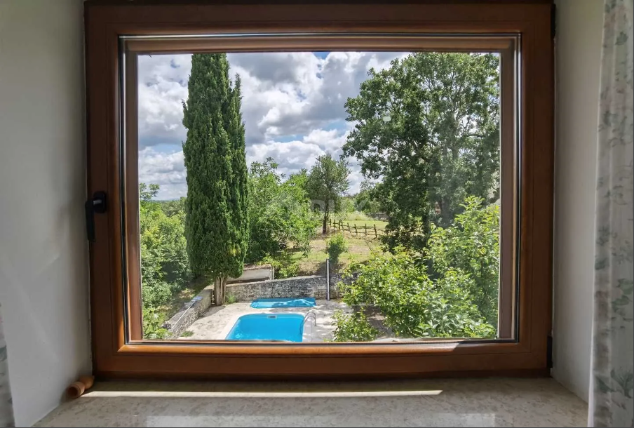 ISTRIA, VIŠNJAN - Casa autoctona istriana con piscina e vista mare