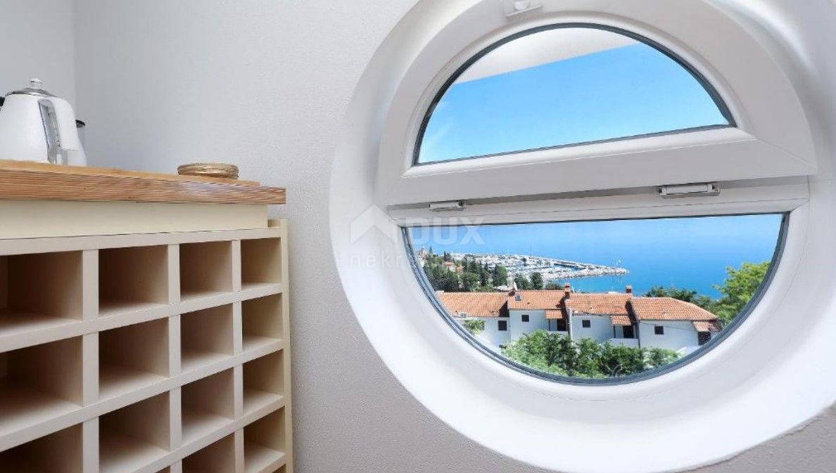 OPATIJA, IČIĆI - ottimo appartamento più grande in un edificio nuovo con piscina, vista mare e garage 