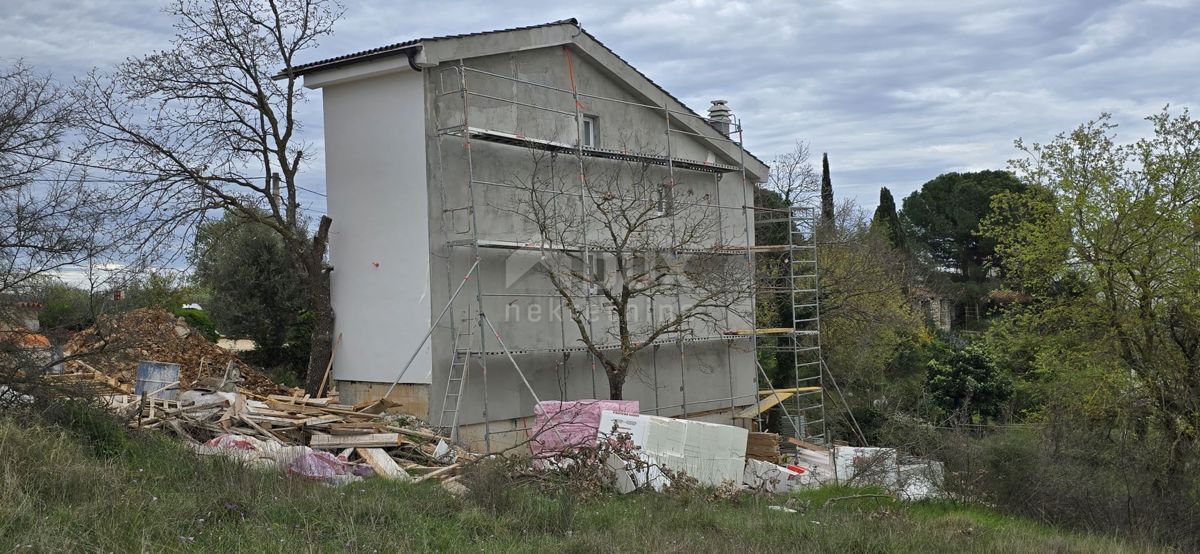 ISTRIA, KRNICA - Casa con piscina vicino al mare, con ampio giardino