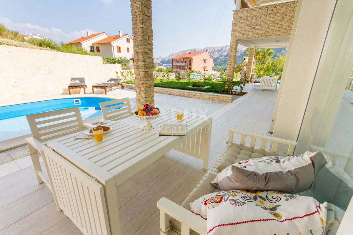 ISOLA DI KRK, BAŠKA - Bella casa bifamiliare con parziale vista mare in una posizione fantastica