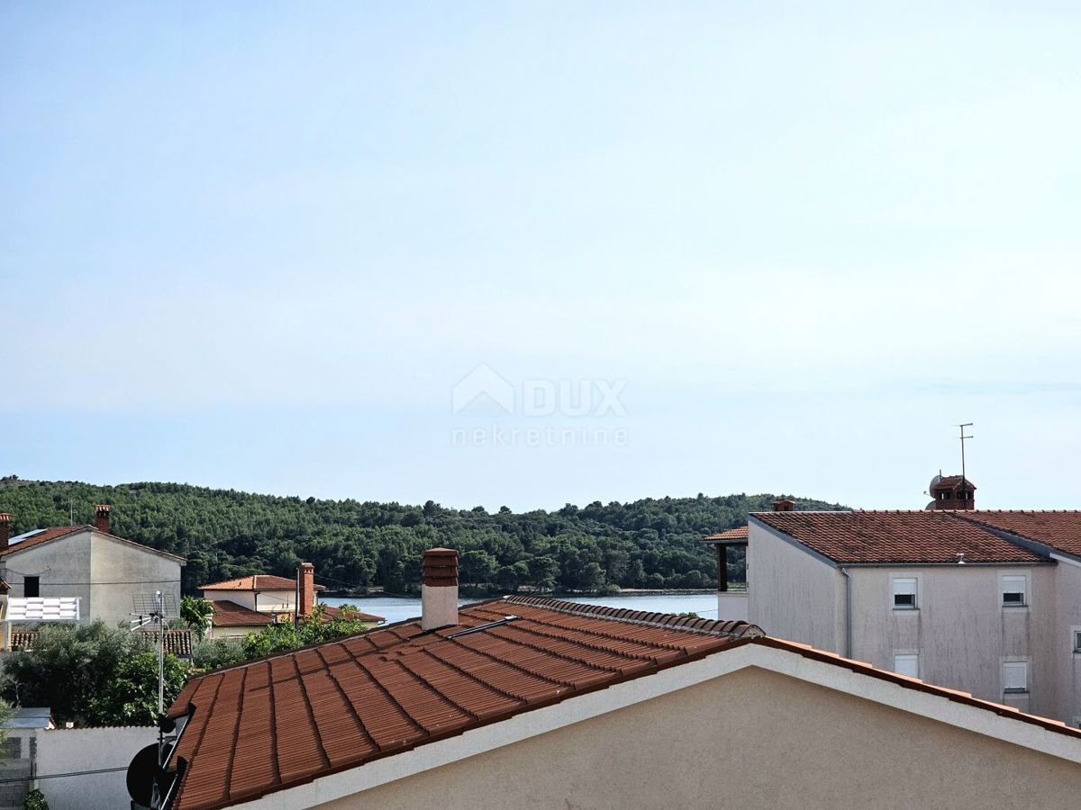 ISTRIA, POMER - 3SS+DB lussuoso attico con vista mare