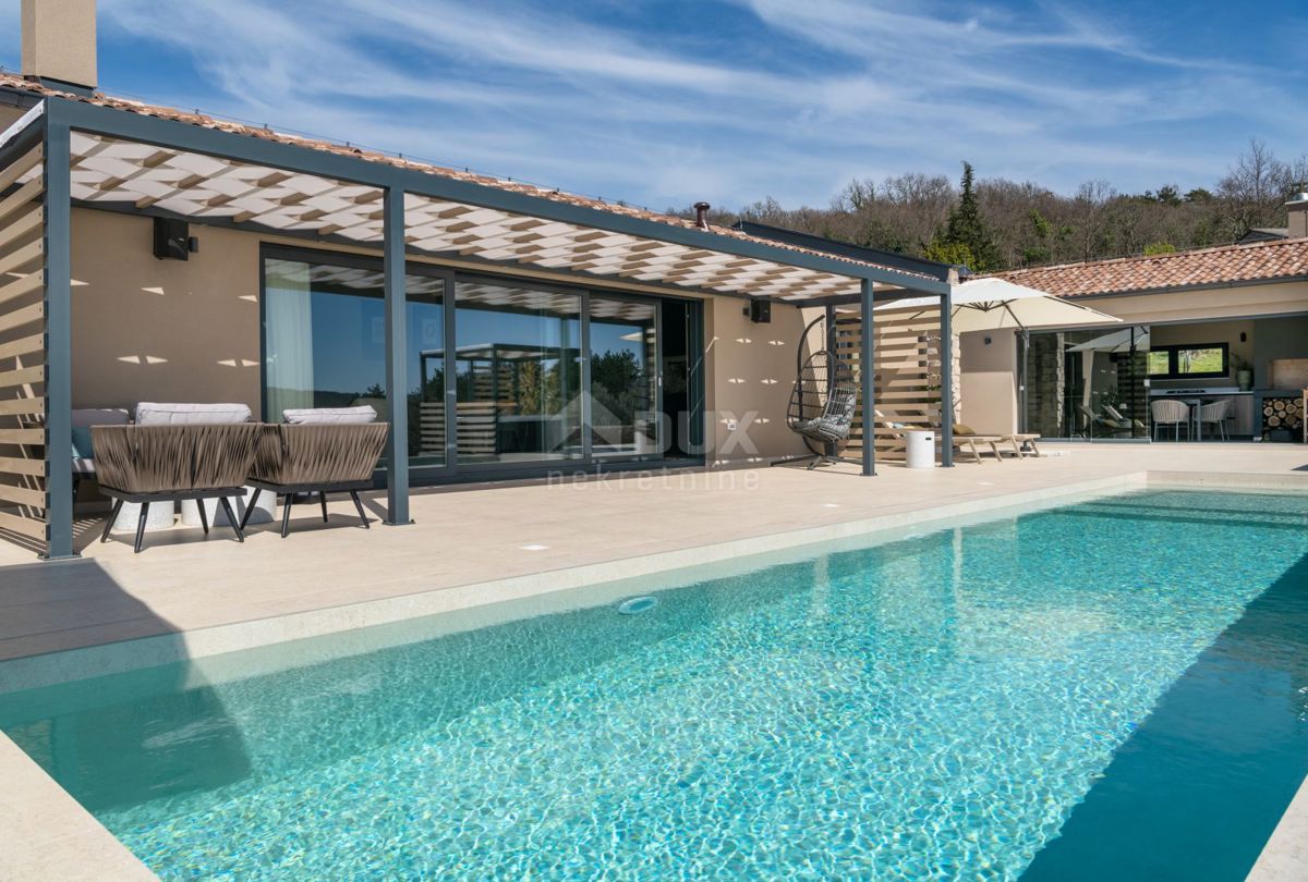 ISTRIA, HUM - Villa moderna con splendida vista situata in una posizione unica