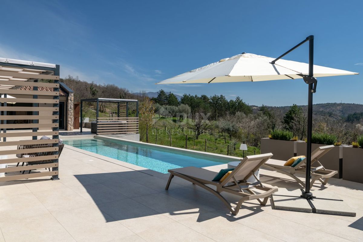 ISTRIA, HUM - Villa moderna con splendida vista situata in una posizione unica