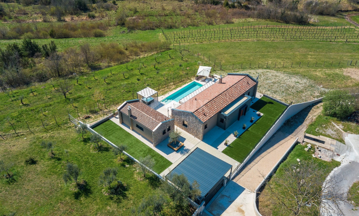 ISTRIA, HUM - Villa moderna con splendida vista situata in una posizione unica