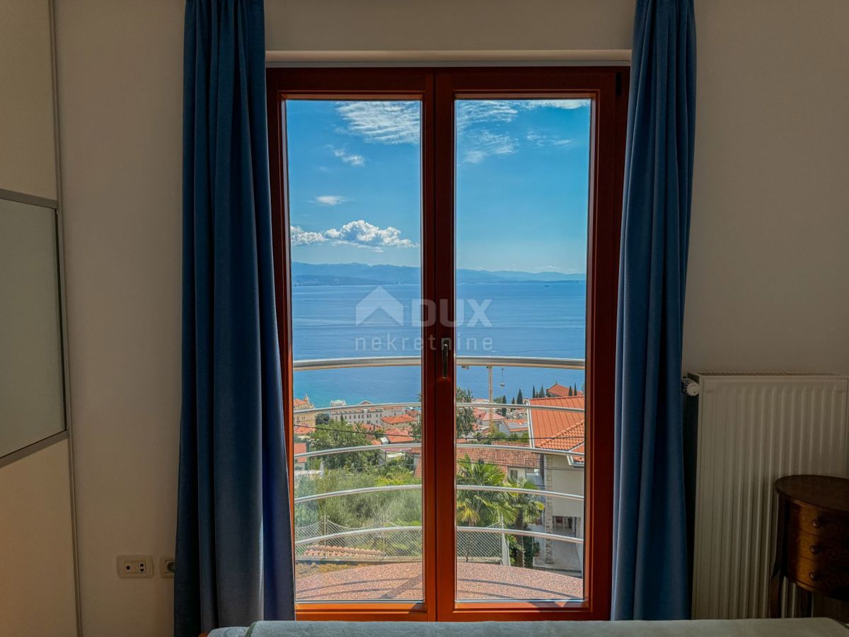 OPATIJA, CENTRO - appartamento più grande in un bel palazzo con vista su tutto il Golfo del Quarnero 