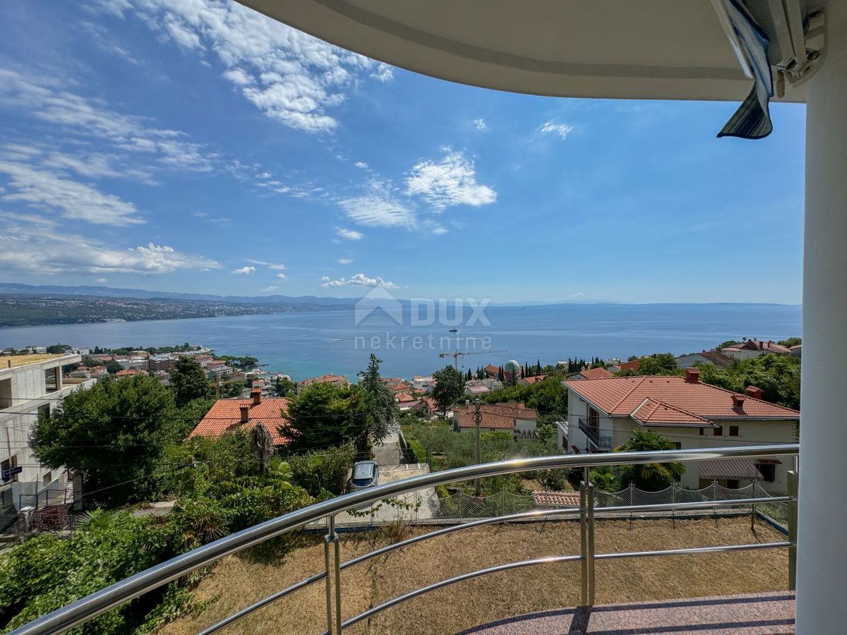 OPATIJA, CENTRO - appartamento più grande in un bel palazzo con vista su tutto il Golfo del Quarnero 