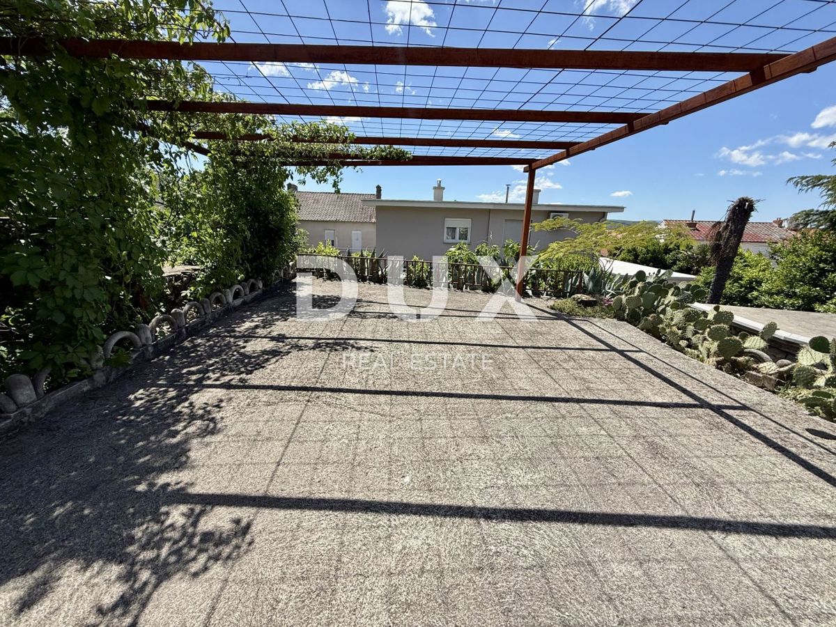 CRIKVENICA - Casa in centro a 80 metri dal mare! Opportunità!
