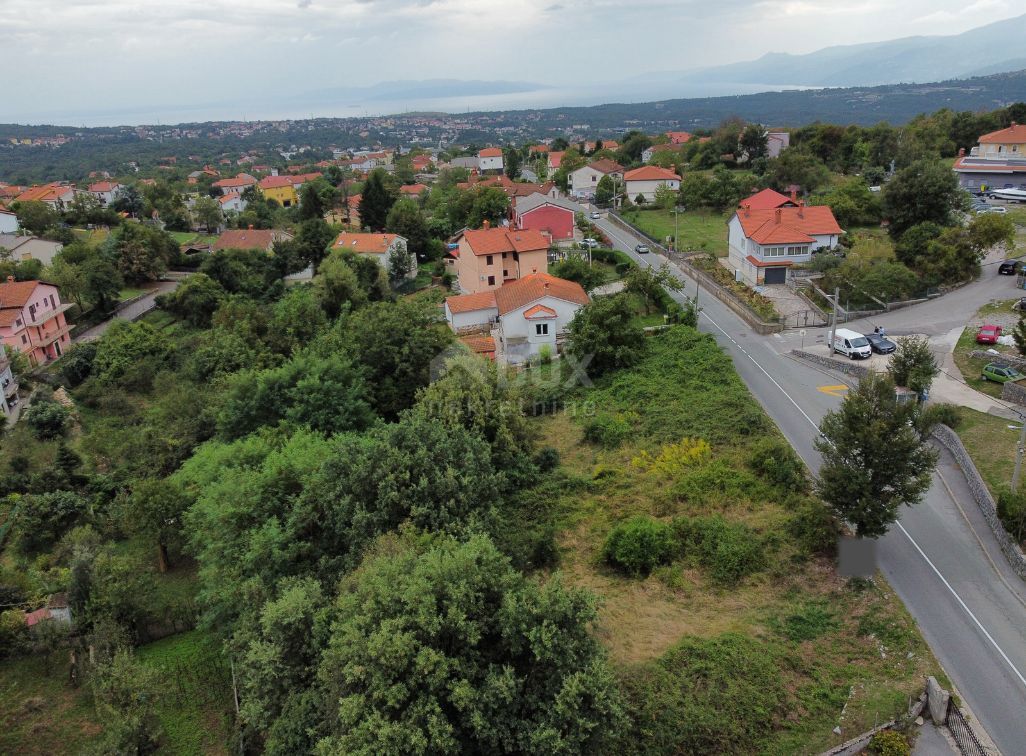 VIŠKOVO - terreno edificabile per un edificio + casa in ottima posizione, opportunità