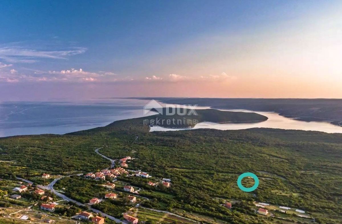ISTRIA, RABAC, DINTORNI - Terreno con concessione edilizia e costruzione avviata