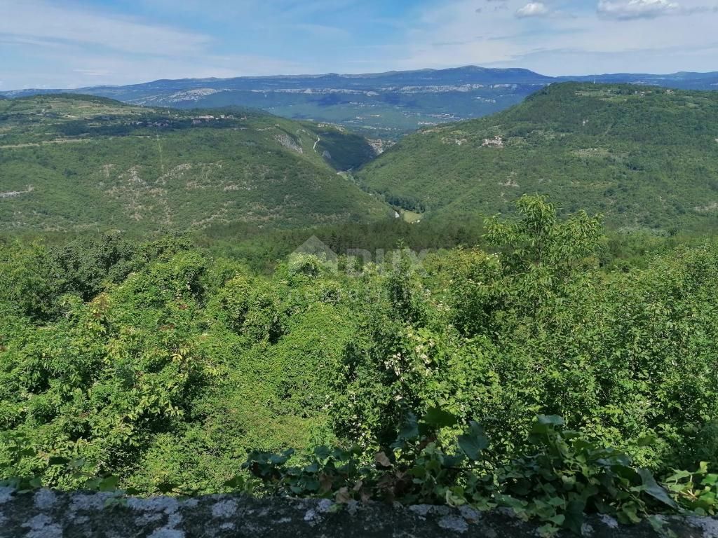 ISTRIA, BUZET (dintorni) - Bella casa in pietra con bellissima vista