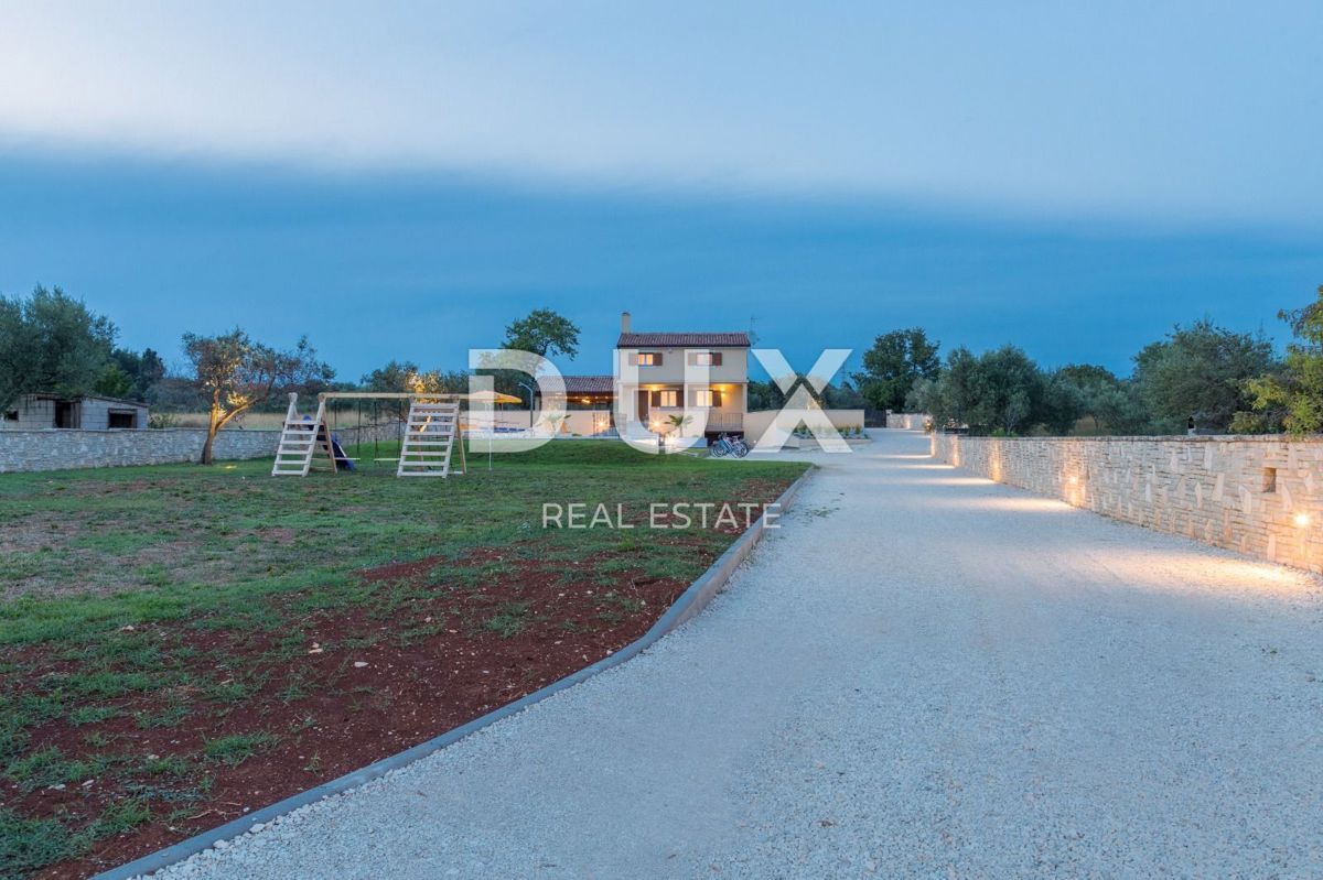 ISTRIA, FAŽANA - Una bellissima villa isolata con vista panoramica sul mare!