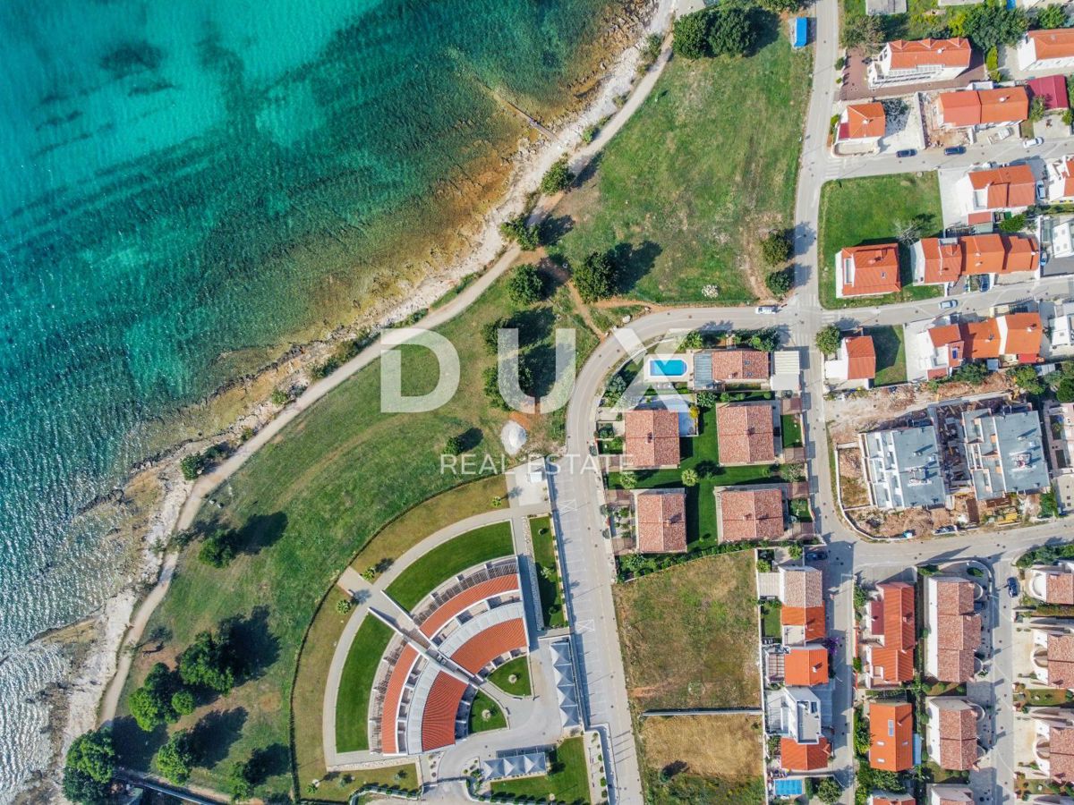 PULA, MEDULINO - appartamento di lusso 78m2 in una nuova costruzione a 100 metri dal mare, vista panoramica sul mare