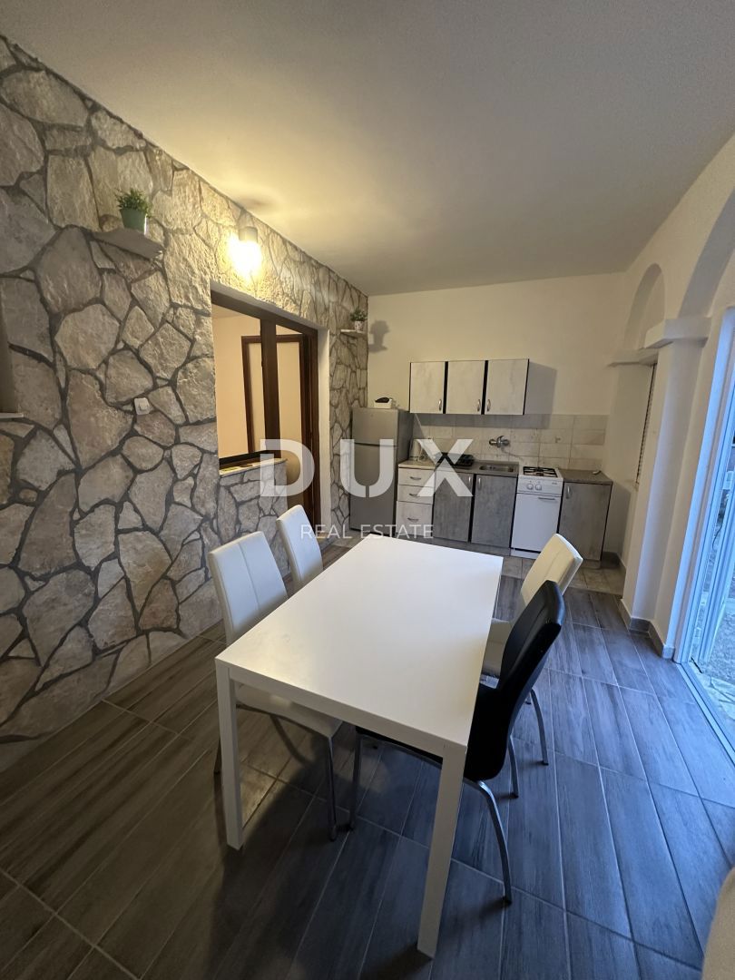 ZADAR, SABUNIKE - Casa con 6 appartamenti - Opportunità di investimento!