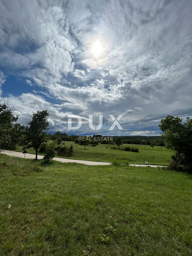 ISTRIA, OPRTALJ - Terreno edificabile con vista sulla natura