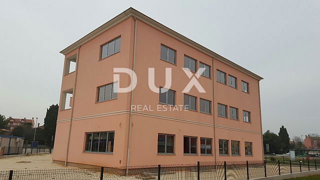 Locale commerciale Rovinj, 958m2