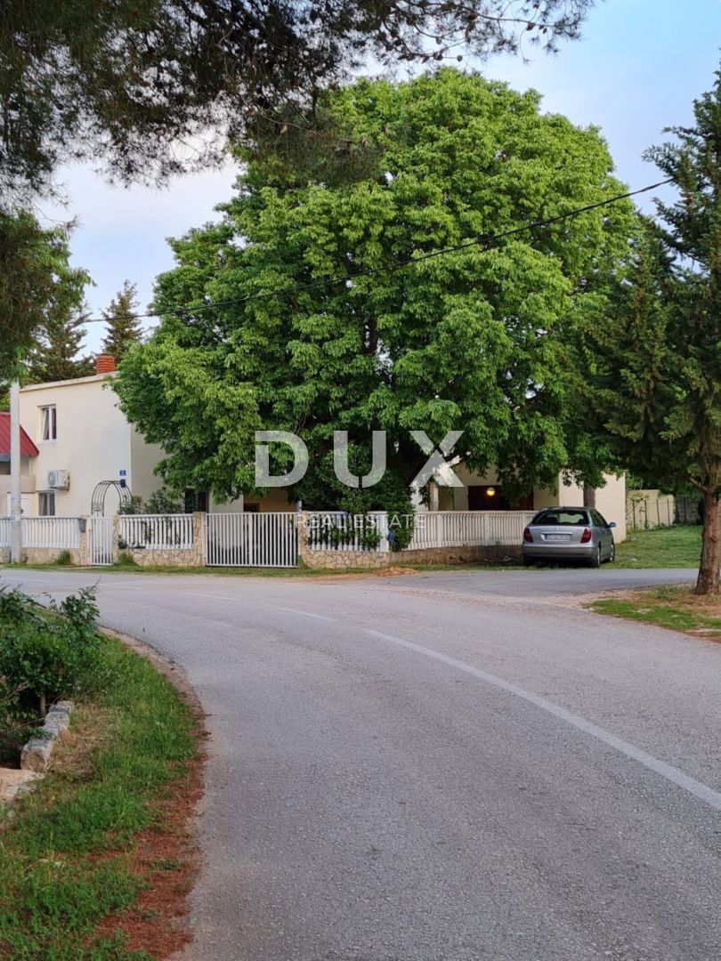 ZADAR, GORNJI KARIN - Palazzina con 5 unità abitative