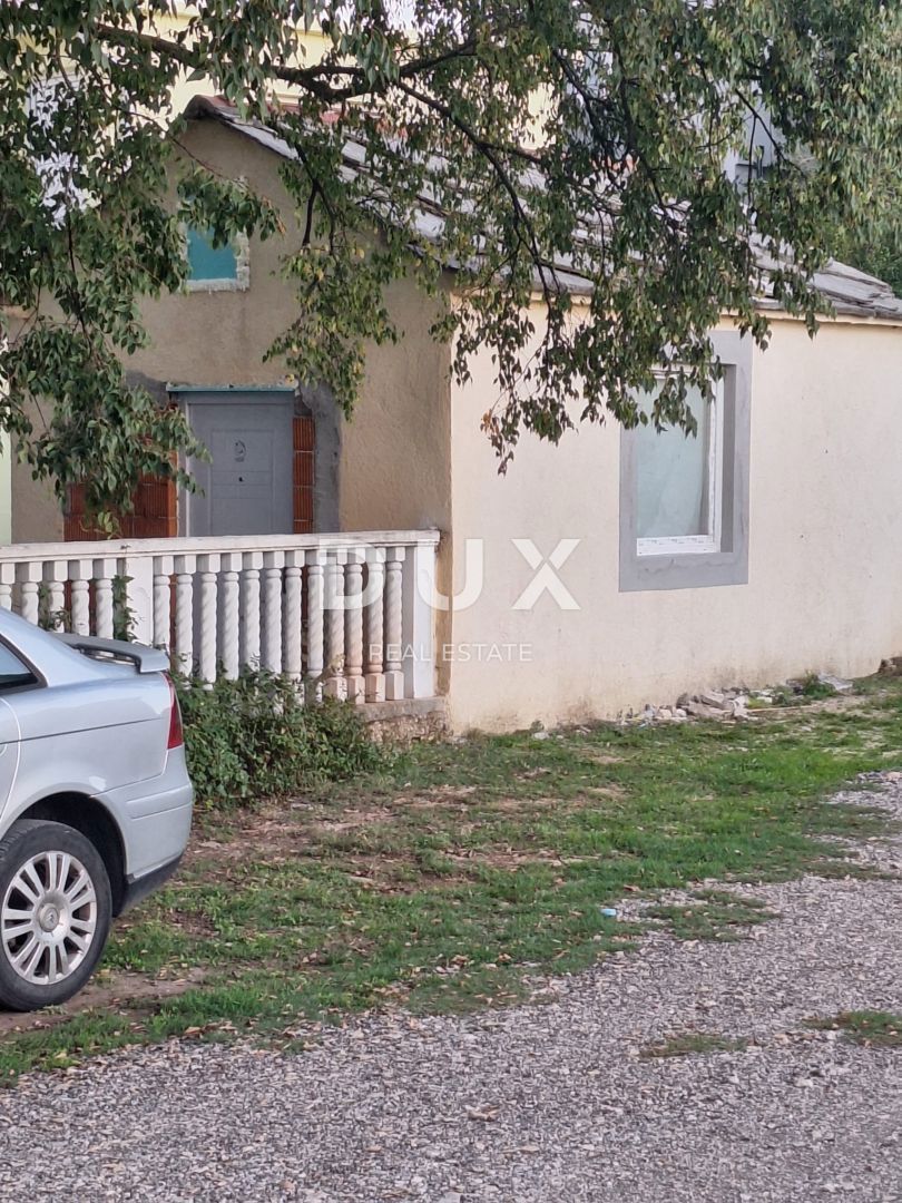 ZADAR, GORNJI KARIN - Palazzina con 5 unità abitative