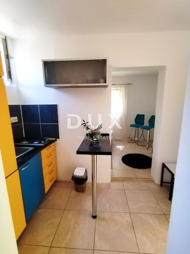 ZADAR, GORNJI KARIN - Palazzina con 5 unità abitative