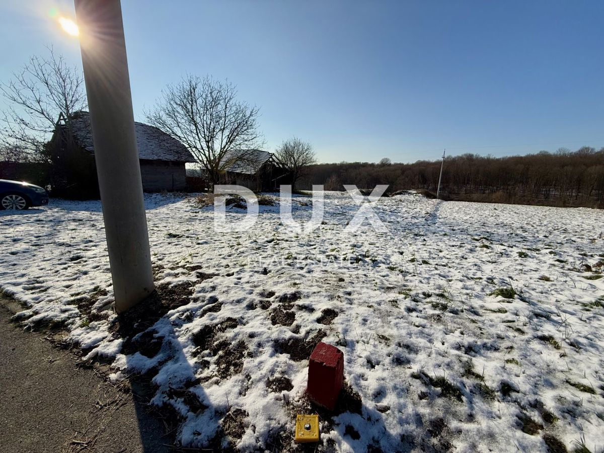 ZAGABRIA, CROAZIA - terreno edificabile 1611 mq + terreno agricolo 3924 mq