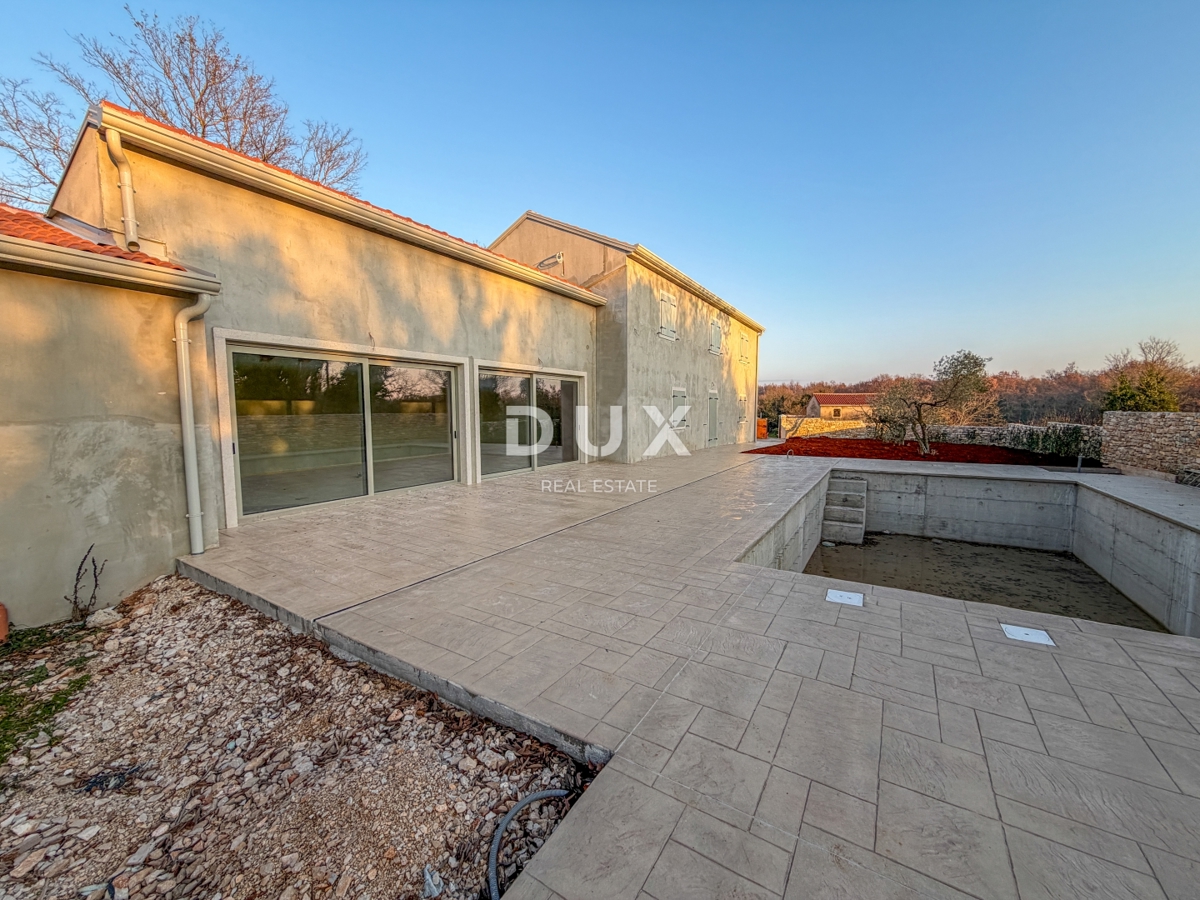 ISTRIA, BUIE - moderna casa in pietra con ampio giardino, piscina, orto, immersa nel verde