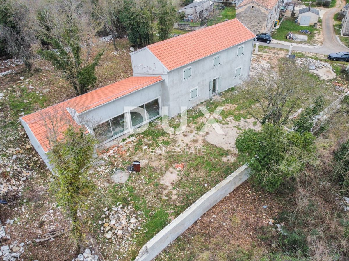 ISTRIA, BUIE - moderna casa in pietra con ampio giardino, piscina, orto, immersa nel verde