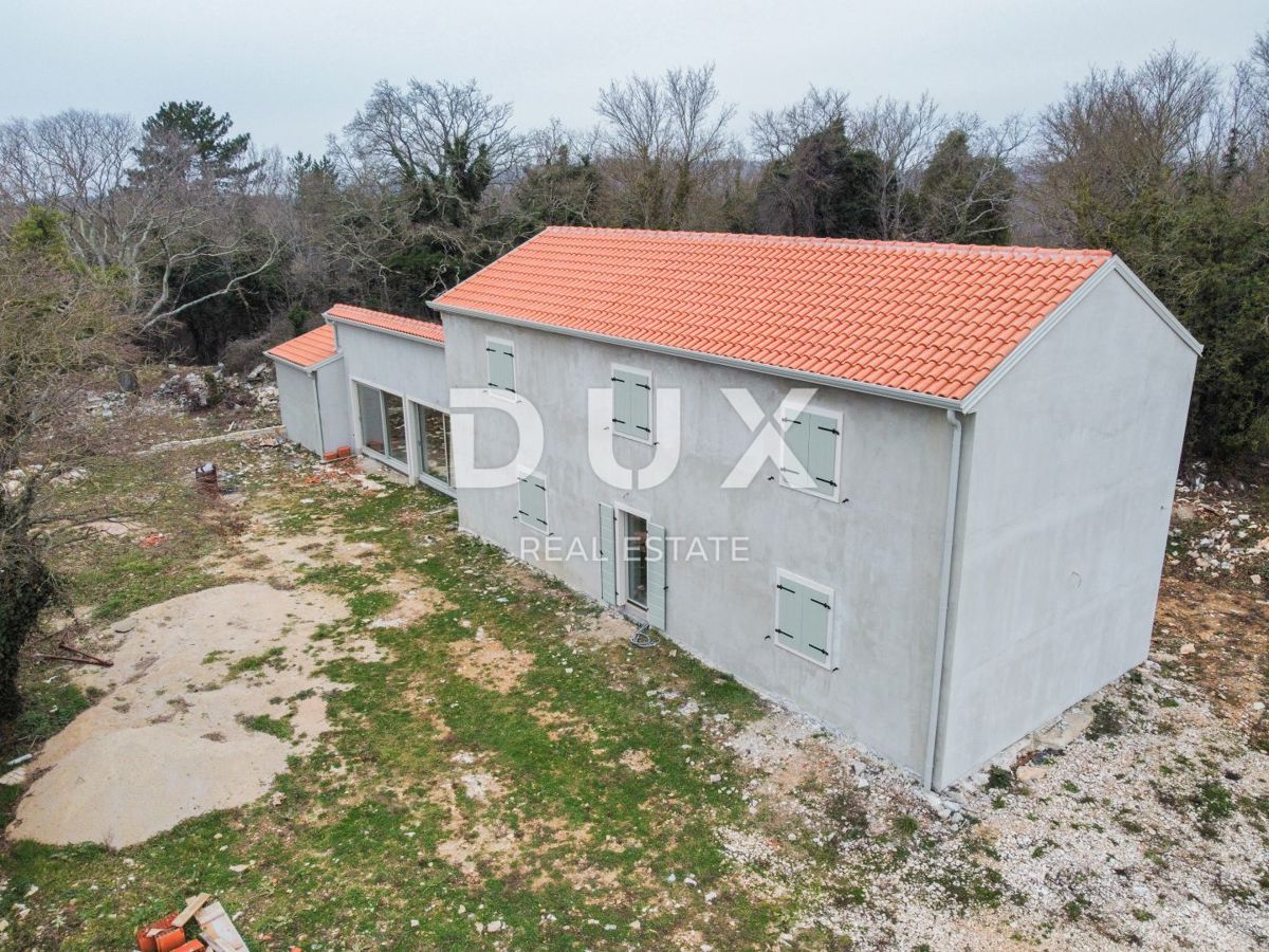 ISTRIA, BUIE - moderna casa in pietra con ampio giardino, piscina, orto, immersa nel verde