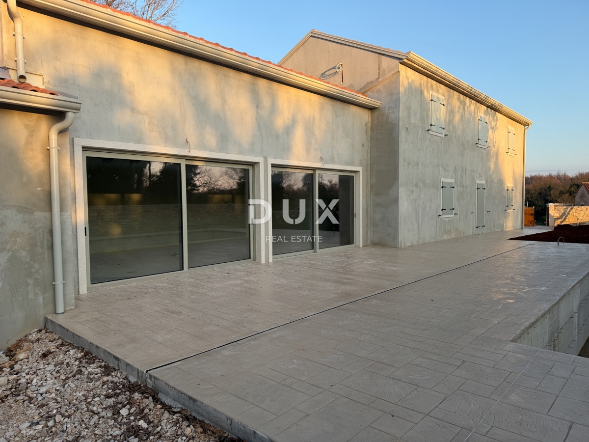 ISTRIA, BUIE - moderna casa in pietra con ampio giardino, piscina, orto, immersa nel verde