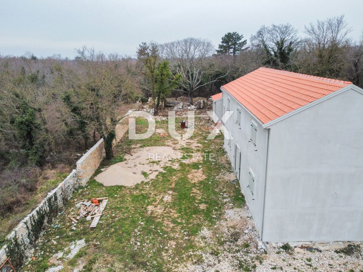 ISTRIA, BUIE - moderna casa in pietra con ampio giardino, piscina, orto, immersa nel verde