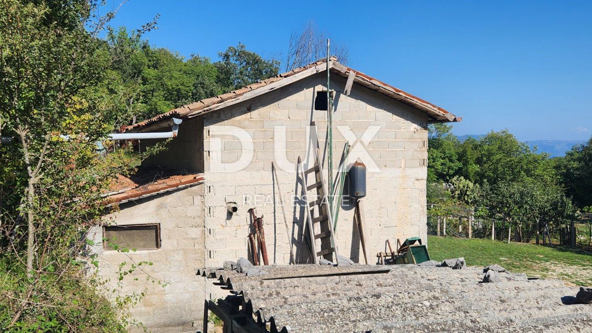 ISTRIA, LABIN - Casa isolata con servizi ausiliari e vista mare