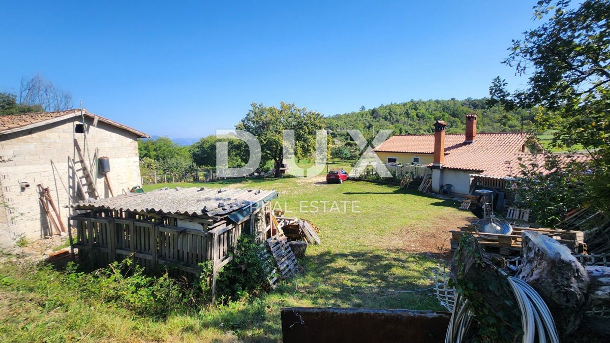 ISTRIA, LABIN - Casa isolata con servizi ausiliari e vista mare