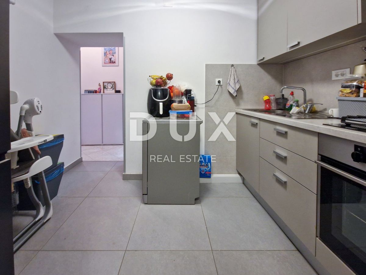 MATULJI, JUŠIĆI - ristrutturato 2 camere da letto + soggiorno, 1° piano