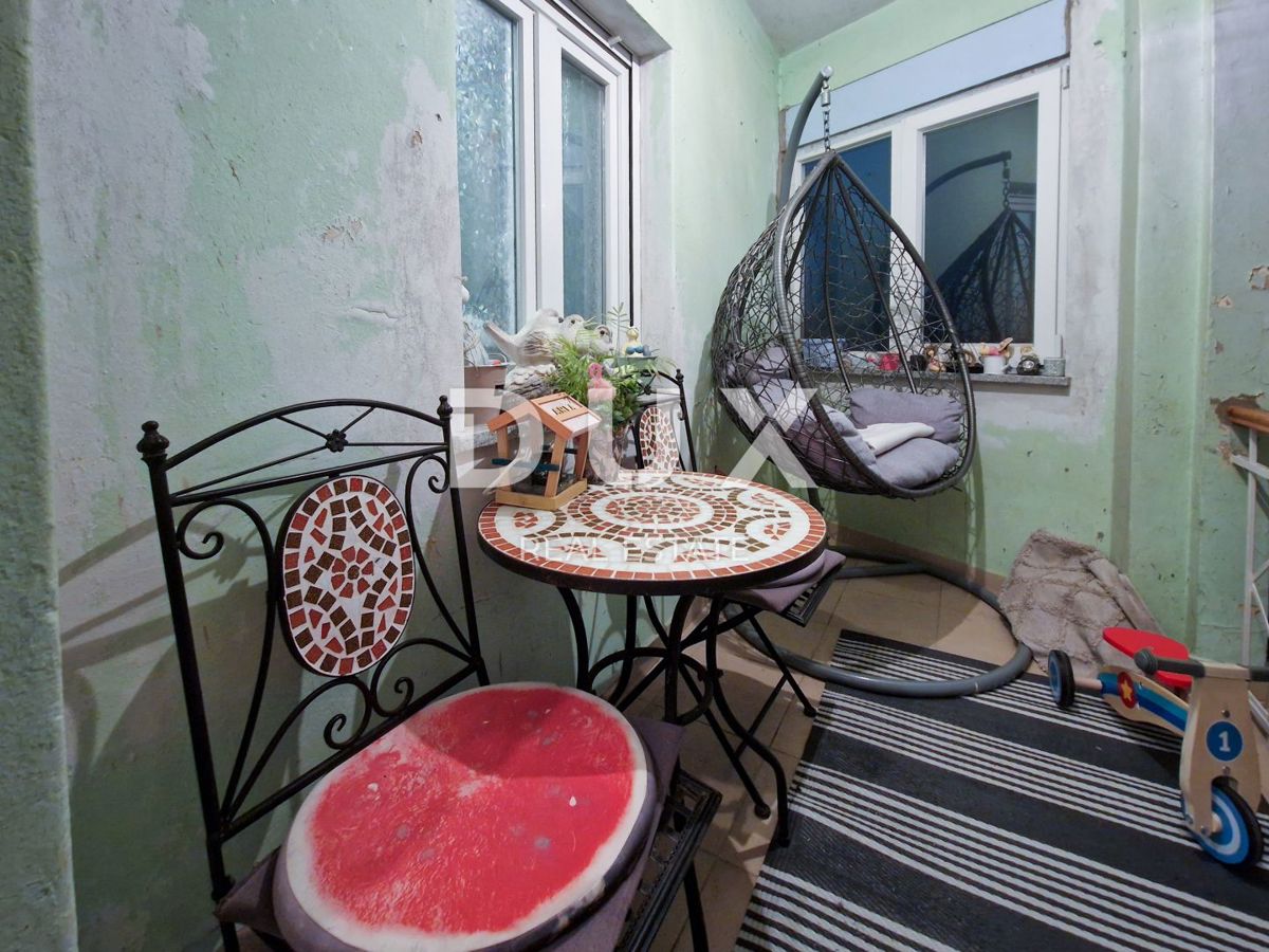 MATULJI, JUŠIĆI - ristrutturato 2 camere da letto + soggiorno, 1° piano