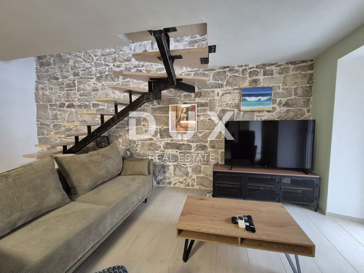 ISTRIA, LABIN - Casa in pietra recentemente ristrutturata con vista mare, a 2 km dal mare