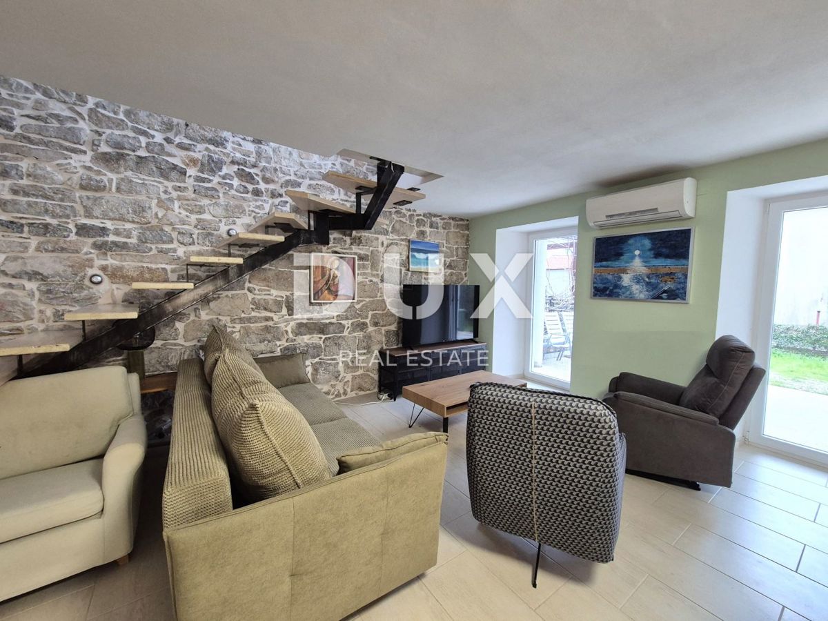 ISTRIA, LABIN - Casa in pietra recentemente ristrutturata con vista mare, a 2 km dal mare