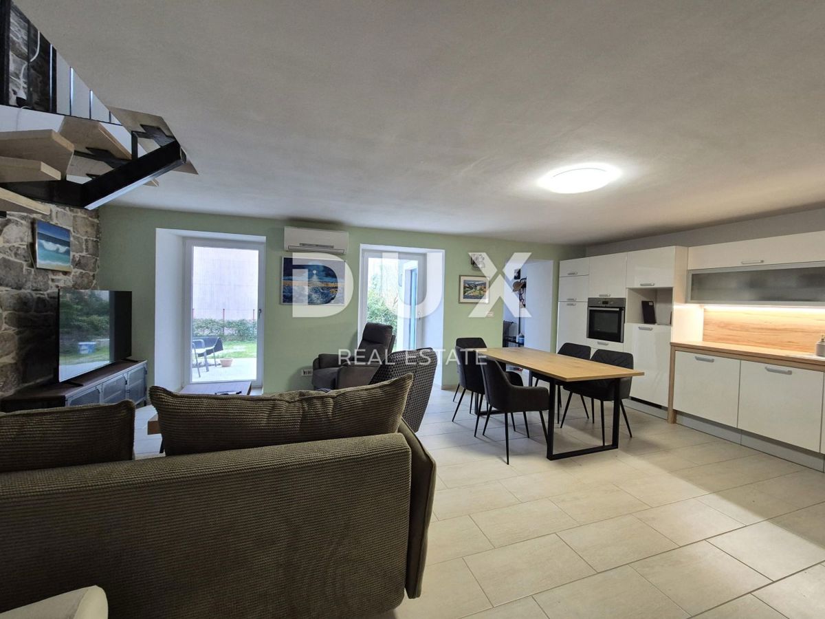 ISTRIA, LABIN - Casa in pietra recentemente ristrutturata con vista mare, a 2 km dal mare