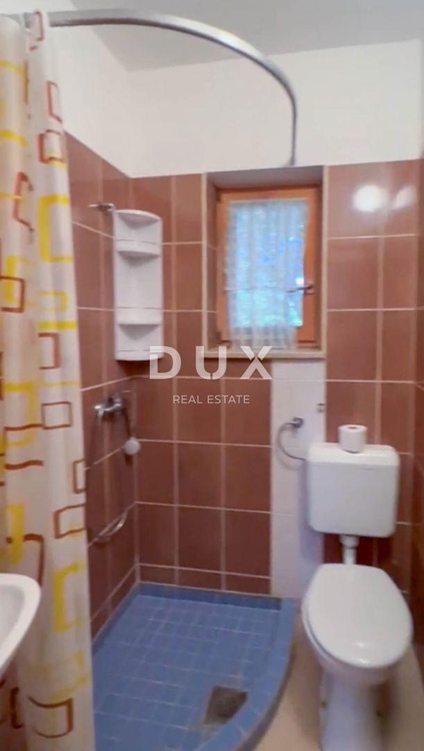 ISTRIA, PREMANTURA - Appartamento al piano terra con parcheggio, 2 camere da letto, 2 bagni, terrazza - VICINO ALLA SPIAGGIA!!