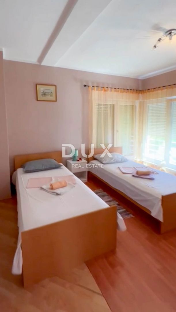 ISTRIA, PREMANTURA - Appartamento al piano terra con parcheggio, 2 camere da letto, 2 bagni, terrazza - VICINO ALLA SPIAGGIA!!