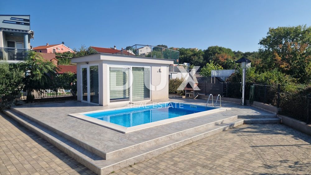 ISOLA DI KRK, CITTÀ DI KRK (DINANDINI) - Appartamento in una casa con piscina