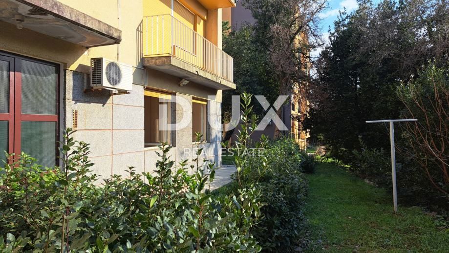 RIJEKA, VOJAK - appartamento da ristrutturare