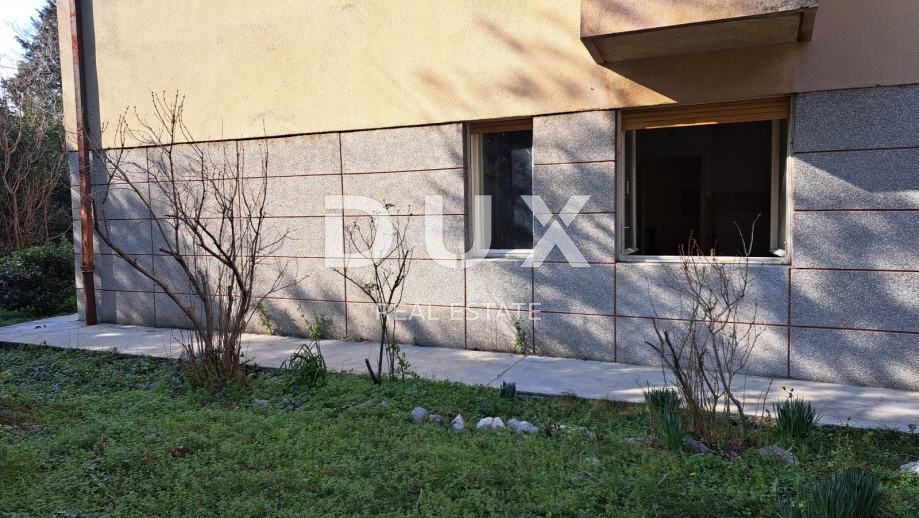 RIJEKA, VOJAK - appartamento da ristrutturare