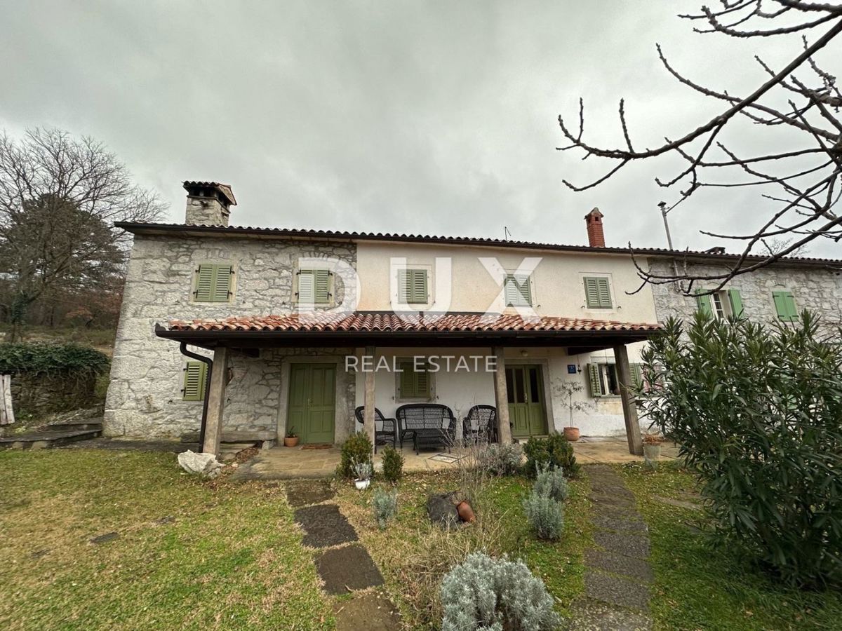 ISTRIA, PINGUENTE - Due case istriane con una spaziosa tenuta