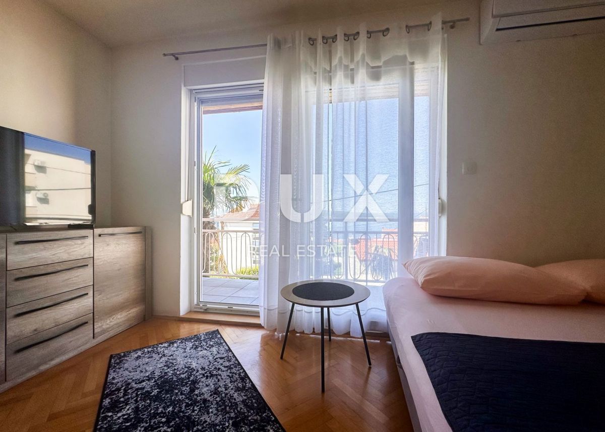 CRIKVENICA - Appartamento diviso in due appartamenti con bellissima vista sul mare. BOX AUTO!