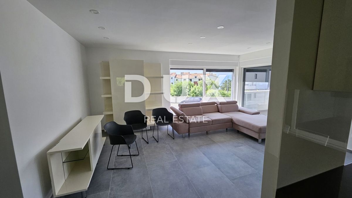 KASTAV, REŠETARI - appartamento di nuova costruzione 130m2, 1° piano, soggiorno + 3 camere da letto con vista mare e garage + giardino 57m2