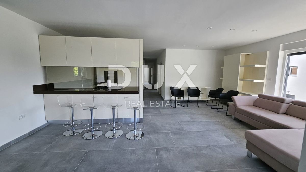 KASTAV, REŠETARI - appartamento di nuova costruzione 130m2, 1° piano, soggiorno + 3 camere da letto con vista mare e garage + giardino 57m2