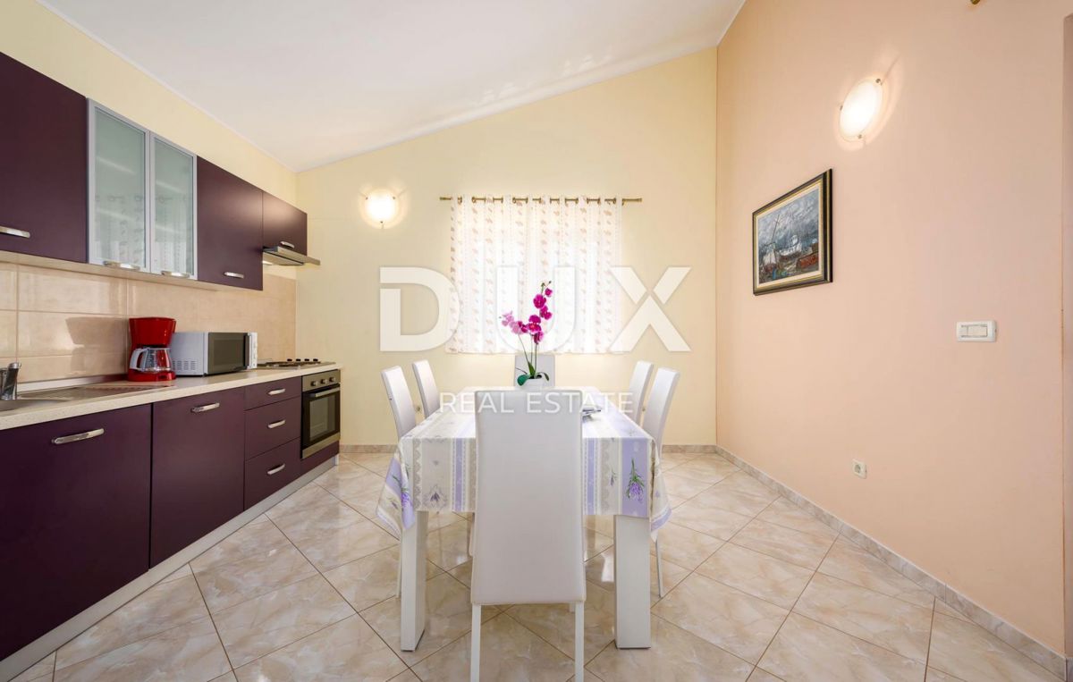 ISTRIA, SVETI LOVREČ - Casa con piscina ai margini del villaggio