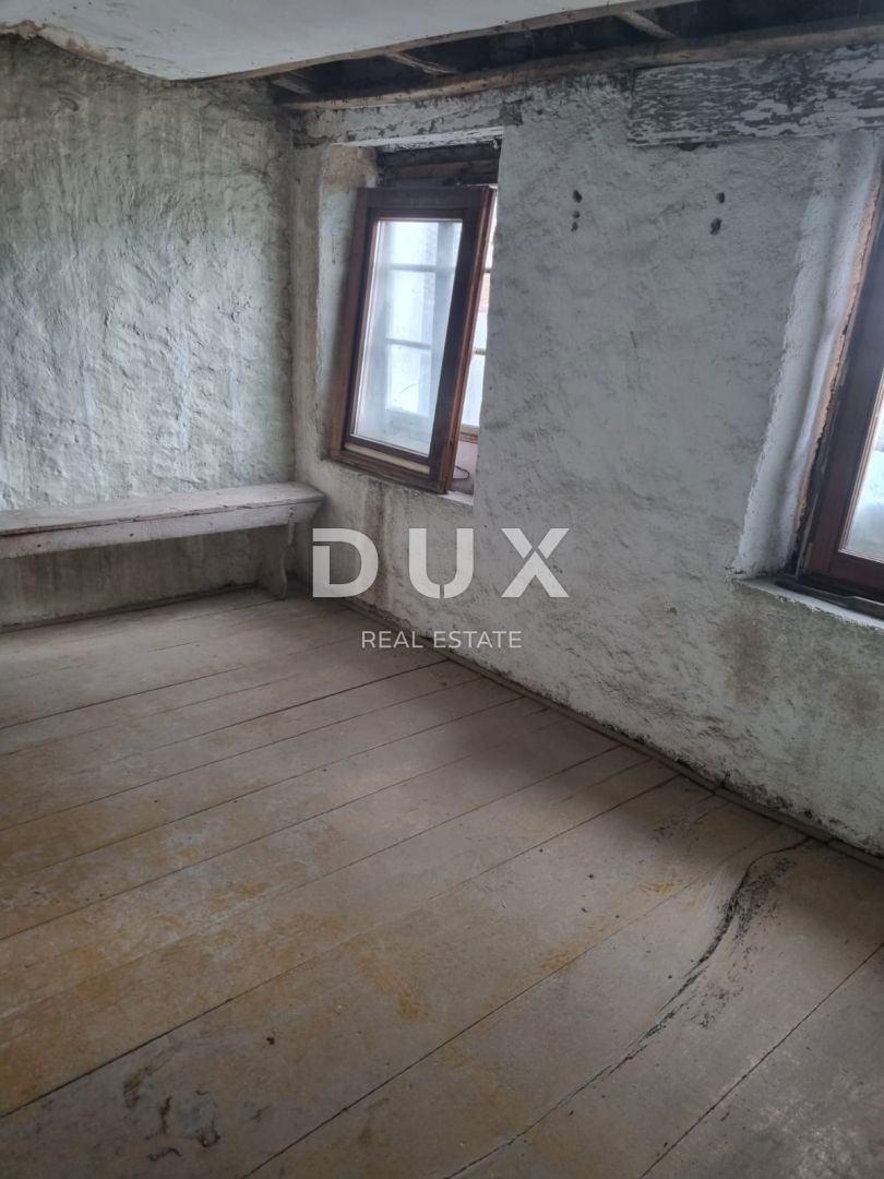 ISTRIA, PINGUENTE - Casa in pietra da ristrutturare con ampio terreno edificabile