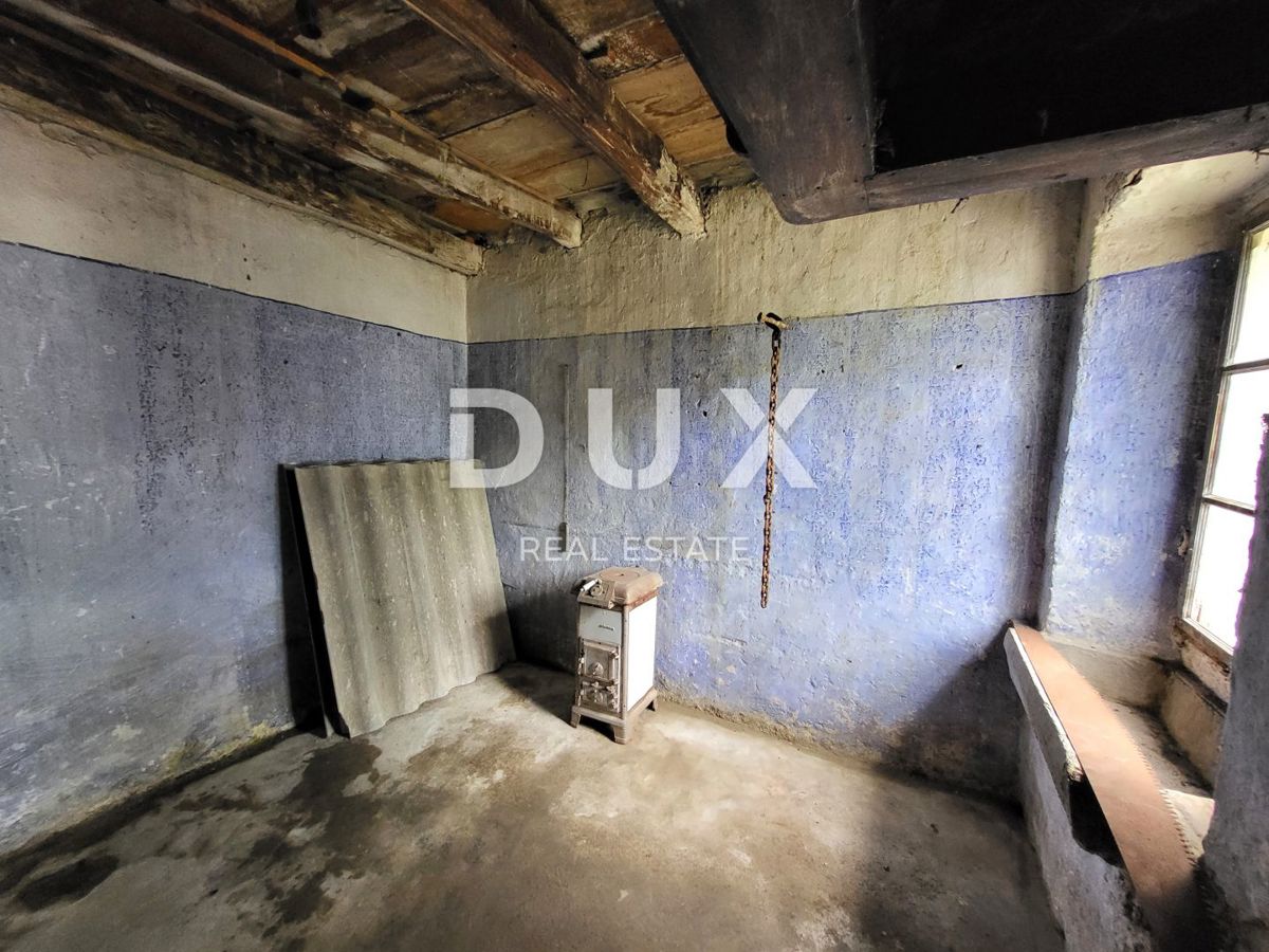 ISTRIA, PINGUENTE - Casa in pietra da ristrutturare con ampio terreno edificabile
