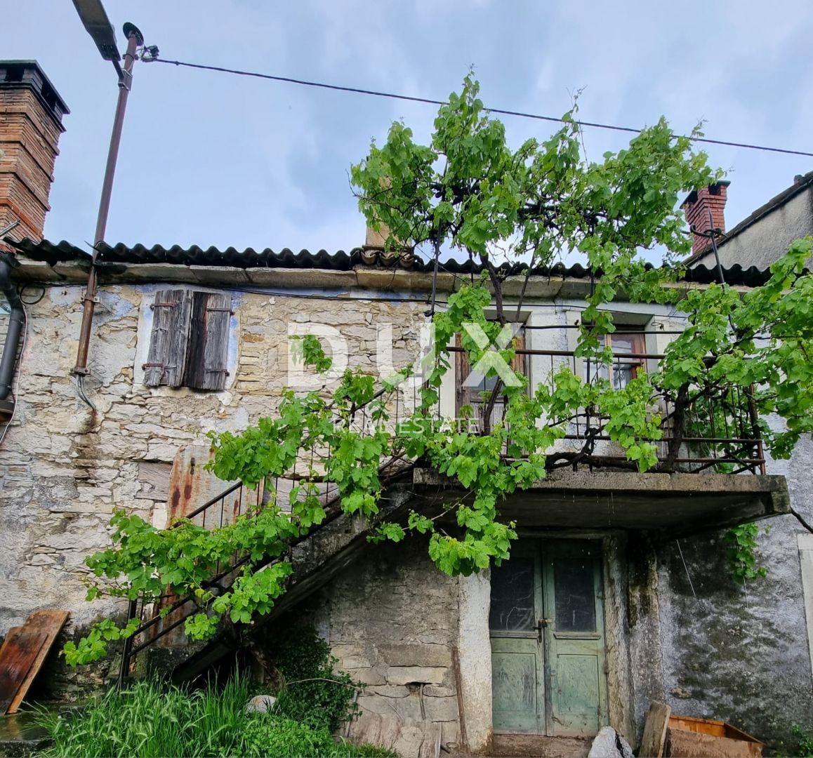 ISTRIA, PINGUENTE - Casa in pietra da ristrutturare con ampio terreno edificabile