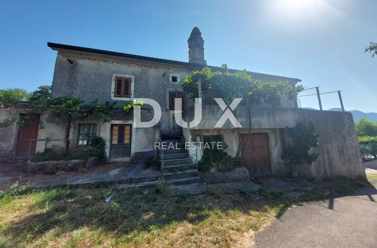 ISTRIA, LABIN - Casa in pietra in fase di ristrutturazione con vista mare