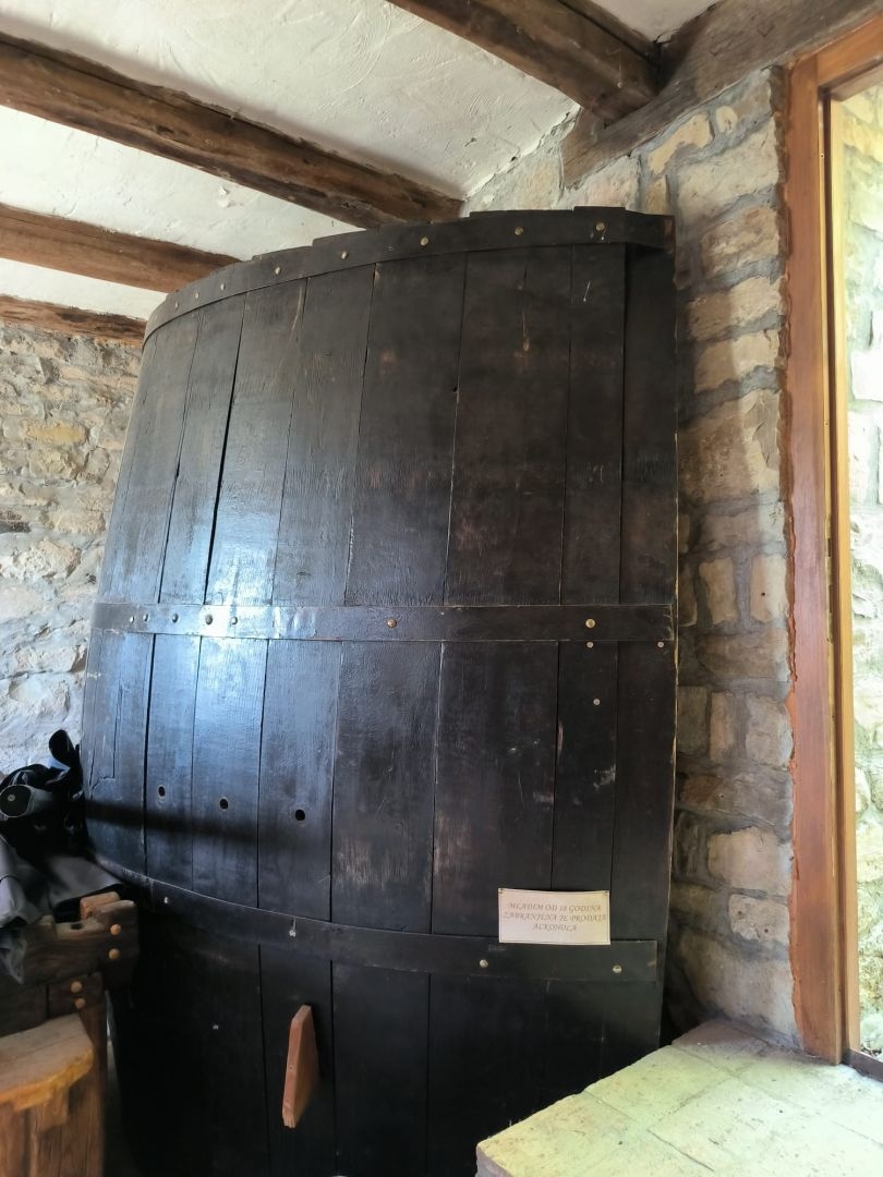 ISTRIA, MOTOVUN - Una fiaba di pietra nella natura! RARITÀ!